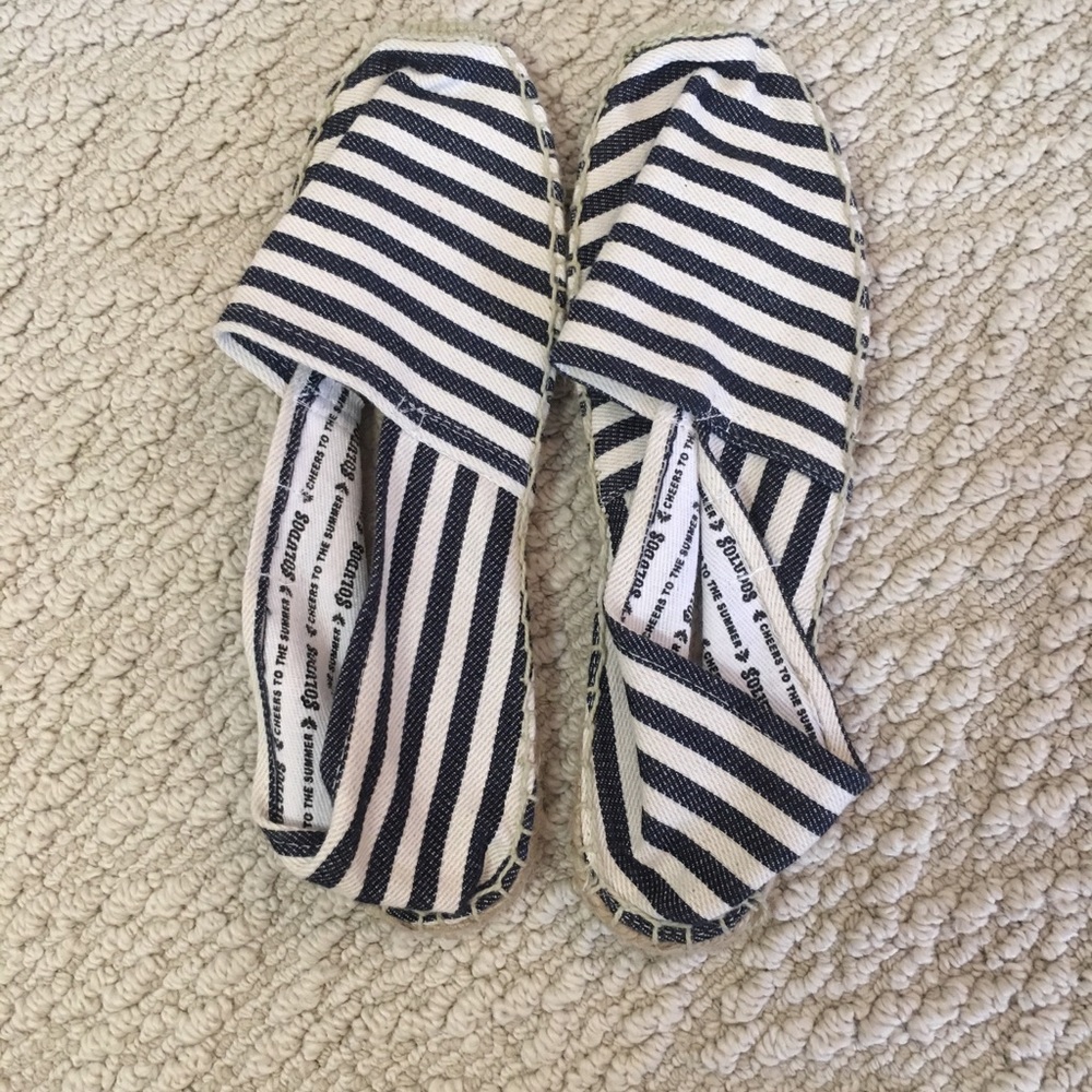 Saludo slip ons